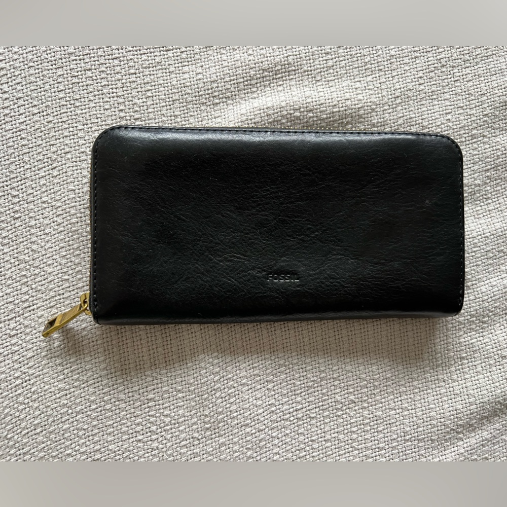 Fossil Large Leather Clutch Wallet in Black